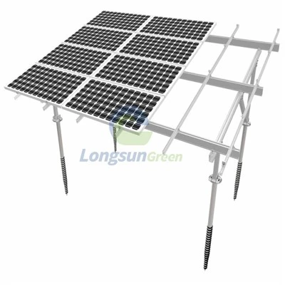 Jordmonteret solcellepanelesystem